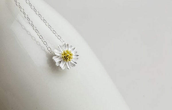 925 Sterling Silver Daisy Necklace