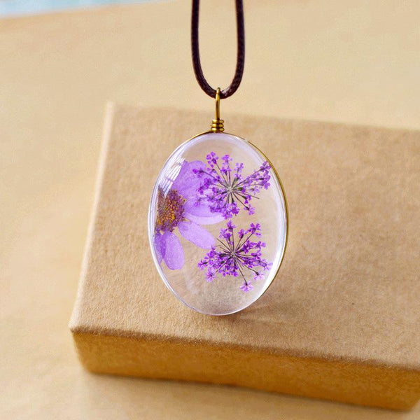 Chrysanthemum Lace Glass Necklace