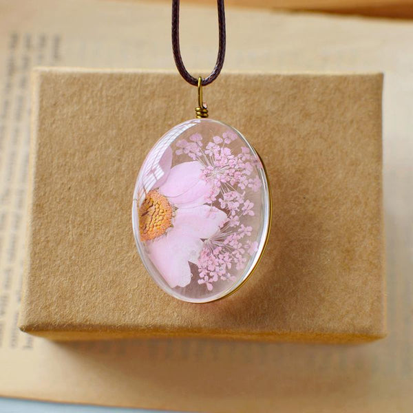 Chrysanthemum Lace Glass Necklace