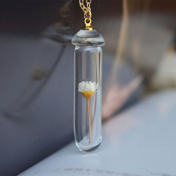 Daisy Ivory Real Flower Transparent Necklace